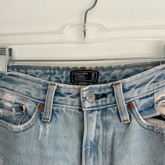 Abercrombie and Fitch mom jeans - Picture 2 of 3